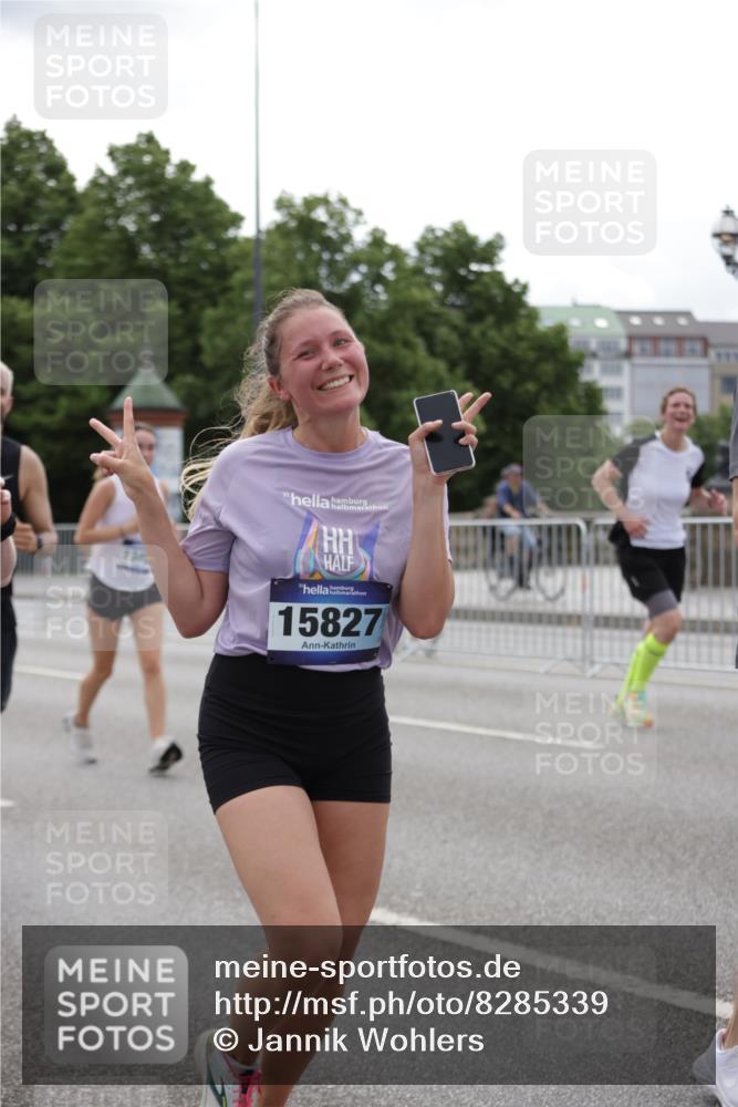 29.06.2025 - hella hamburg halbmarathon Jannik Wohlers http://msf.ph/oto/8285339 29.06.2025 10:35:35 Lombardsbrücke 1008, 1010, 1036, 1108, 1183, 1775, 1780, 2352, 2520, 2811, 2827, 2870, 3401, 3598, 3877, 3990, 4326, 4413, 4798, 5666, 6021, 6184, 6845, 7086, 7275, 7304, 8333, 8356, 8947, 9432, 9744, 10047, 10119, 10567, 11187, 11198, 11979, 12097, 12342, 12430, 12869, 13492, 13602, 14134, 14189, 14249, 14251, 14955, 15078, 15248, 15281, 15612, 15827, 15830, 15876, 16570, 16571, 17635, 18541, 18688 meine-sportfotos.de