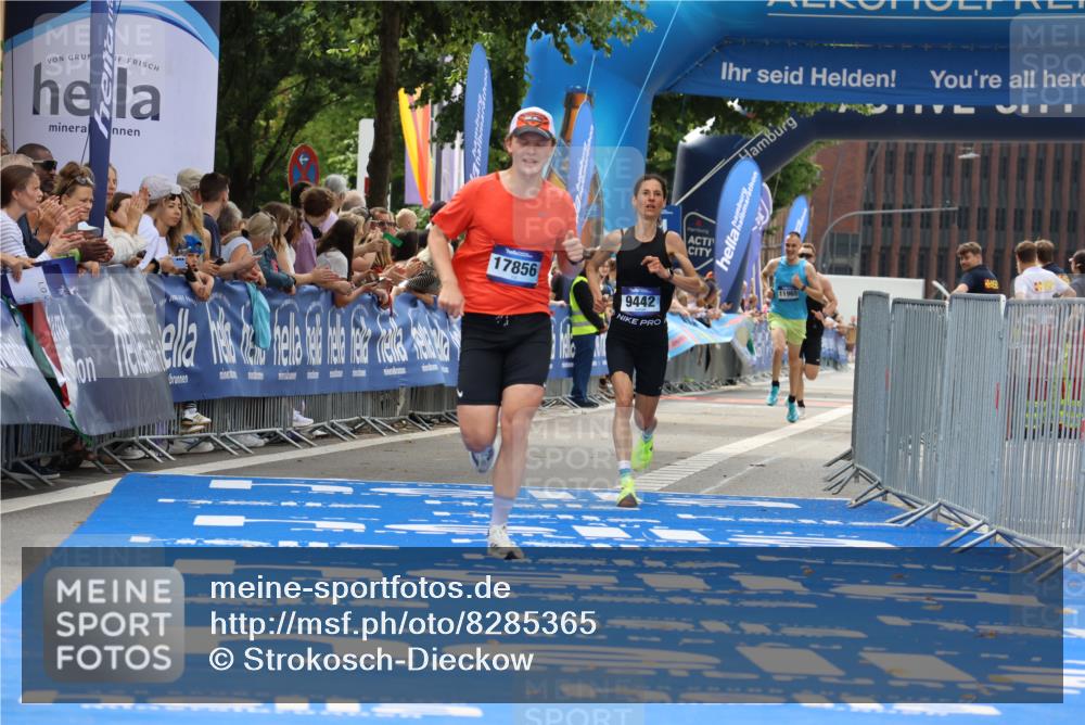 29.06.2025 - hella hamburg halbmarathon Strokosch-Dieckow http://msf.ph/oto/8285365 29.06.2025 10:21:29 Ziel 9442, 17856 meine-sportfotos.de