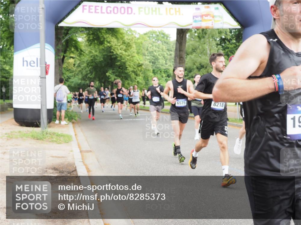 29.06.2025 - hella hamburg halbmarathon MichiJ http://msf.ph/oto/8285373 29.06.2025 10:32:50 Zwischen KM18-KM19 1057, 1391, 1902, 4691, 5648, 6575, 8218, 12154, 12159, 13996, 14351, 15334, 16316, 17912, 18539, 19116 meine-sportfotos.de