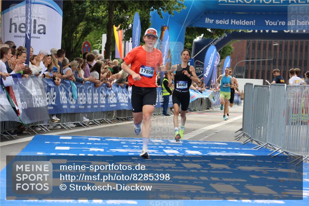29.06.2025 - hella hamburg halbmarathon Strokosch-Dieckow http://msf.ph/oto/8285398 29.06.2025 10:21:29 Ziel 9442, 17856 meine-sportfotos.de