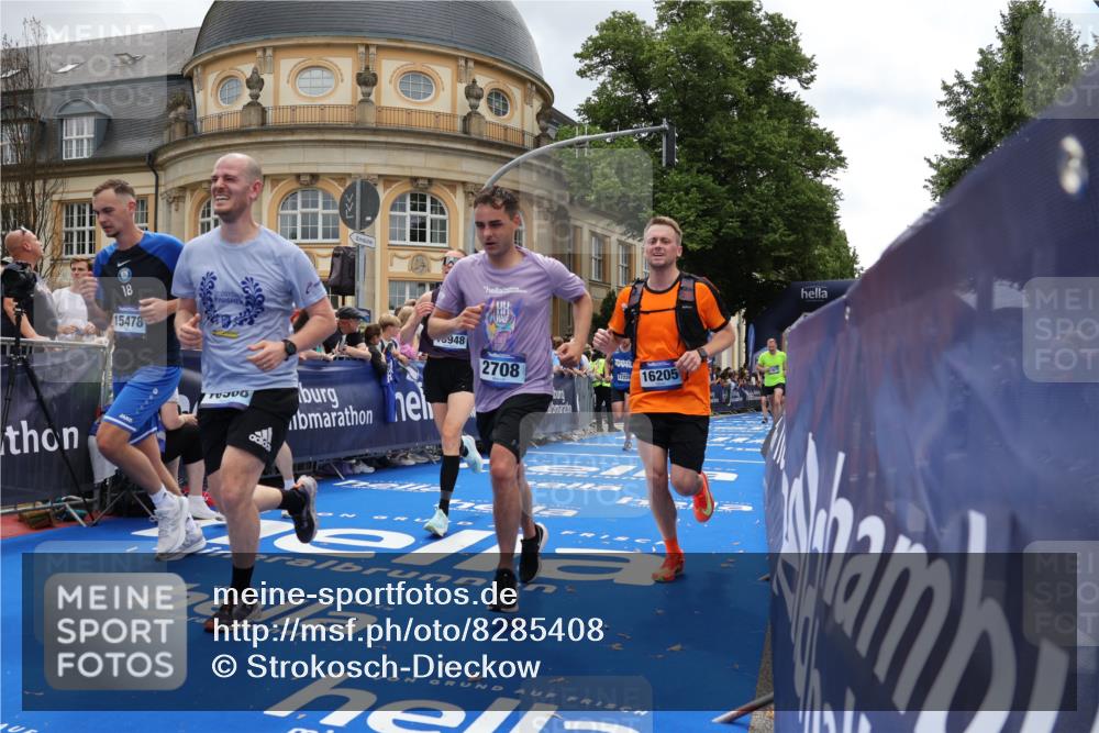 29.06.2025 - hella hamburg halbmarathon Strokosch-Dieckow http://msf.ph/oto/8285408 29.06.2025 10:47:43 Ziel 2340, 2708, 5915, 7962, 8564, 10988, 11283, 11961, 12679, 13948, 14383, 14618, 15478, 16205, 17229, 18356, 18430, 18836, 18970 meine-sportfotos.de