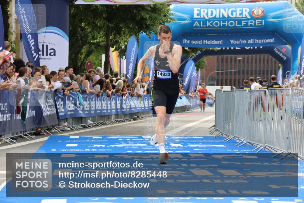 29.06.2025 - hella hamburg halbmarathon Strokosch-Dieckow http://msf.ph/oto/8285448 29.06.2025 10:21:17 Ziel 14933 meine-sportfotos.de