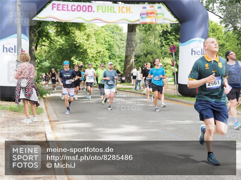 29.06.2025 - hella hamburg halbmarathon MichiJ http://msf.ph/oto/8285486 29.06.2025 10:58:54 Zwischen KM18-KM19 2032, 2531, 2961, 6518, 7941, 8274, 9560, 10443, 12467, 13458, 13951, 14999, 15352, 18320 meine-sportfotos.de