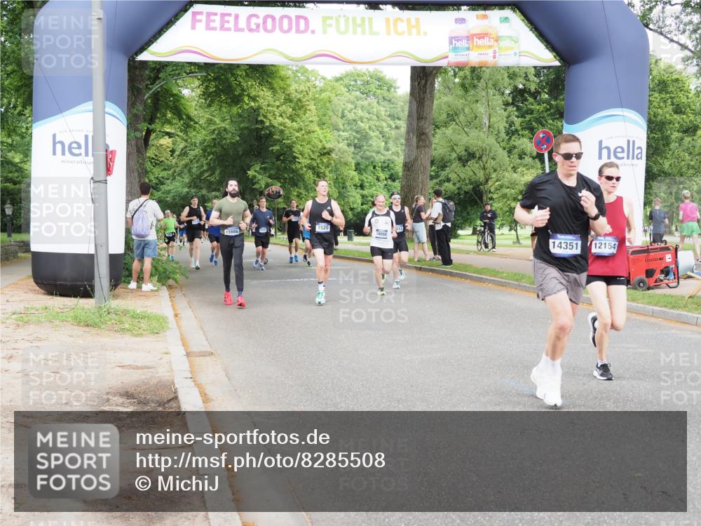 29.06.2025 - hella hamburg halbmarathon MichiJ http://msf.ph/oto/8285508 29.06.2025 10:32:52 Zwischen KM18-KM19 1391, 1520, 4691, 5648, 6575, 8218, 12154, 12159, 13996, 14351, 15334, 15666, 16316, 18539, 19116 meine-sportfotos.de