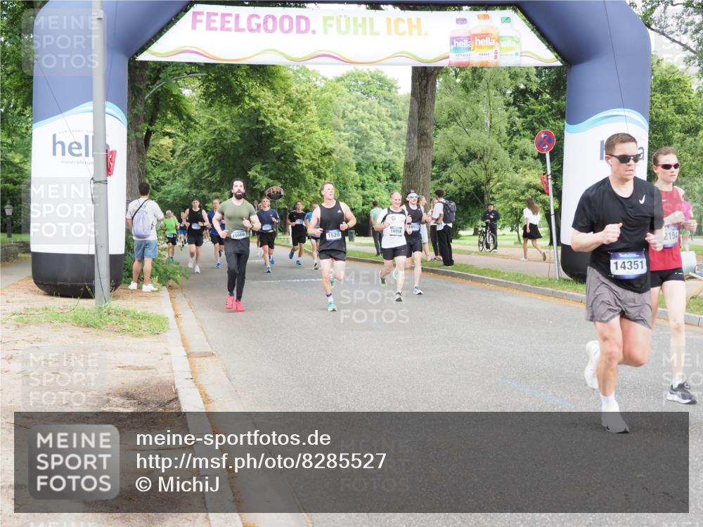 29.06.2025 - hella hamburg halbmarathon MichiJ http://msf.ph/oto/8285527 29.06.2025 10:32:52 Zwischen KM18-KM19 1391, 1520, 4691, 5648, 6575, 8218, 12154, 12159, 13996, 14351, 15334, 15666, 16316, 18539, 19116 meine-sportfotos.de