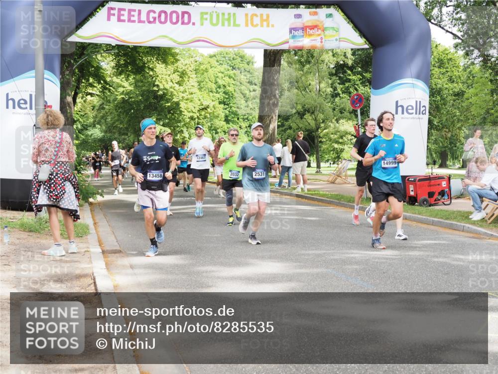 29.06.2025 - hella hamburg halbmarathon MichiJ http://msf.ph/oto/8285535 29.06.2025 10:58:55 Zwischen KM18-KM19 2032, 2531, 2961, 6518, 7941, 8274, 10443, 12467, 13458, 13951, 14999, 15352, 18320 meine-sportfotos.de