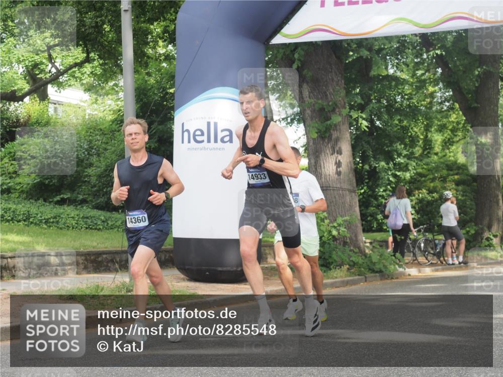 29.06.2025 - hella hamburg halbmarathon KatJ http://msf.ph/oto/8285548 29.06.2025 10:11:31 Zwischen KM18-KM19 6530 meine-sportfotos.de