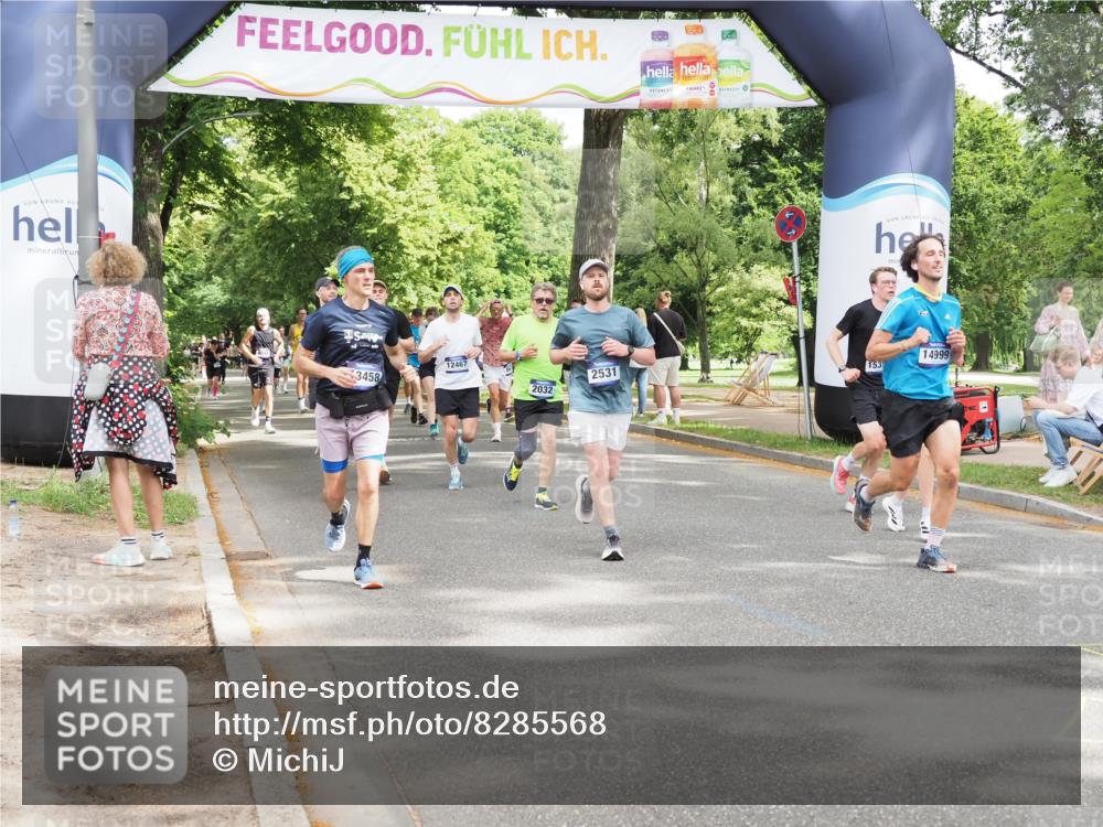 29.06.2025 - hella hamburg halbmarathon MichiJ http://msf.ph/oto/8285568 29.06.2025 10:58:55 Zwischen KM18-KM19 2032, 2531, 2961, 6518, 7941, 8274, 10443, 12467, 13458, 13951, 14999, 15352, 18320 meine-sportfotos.de