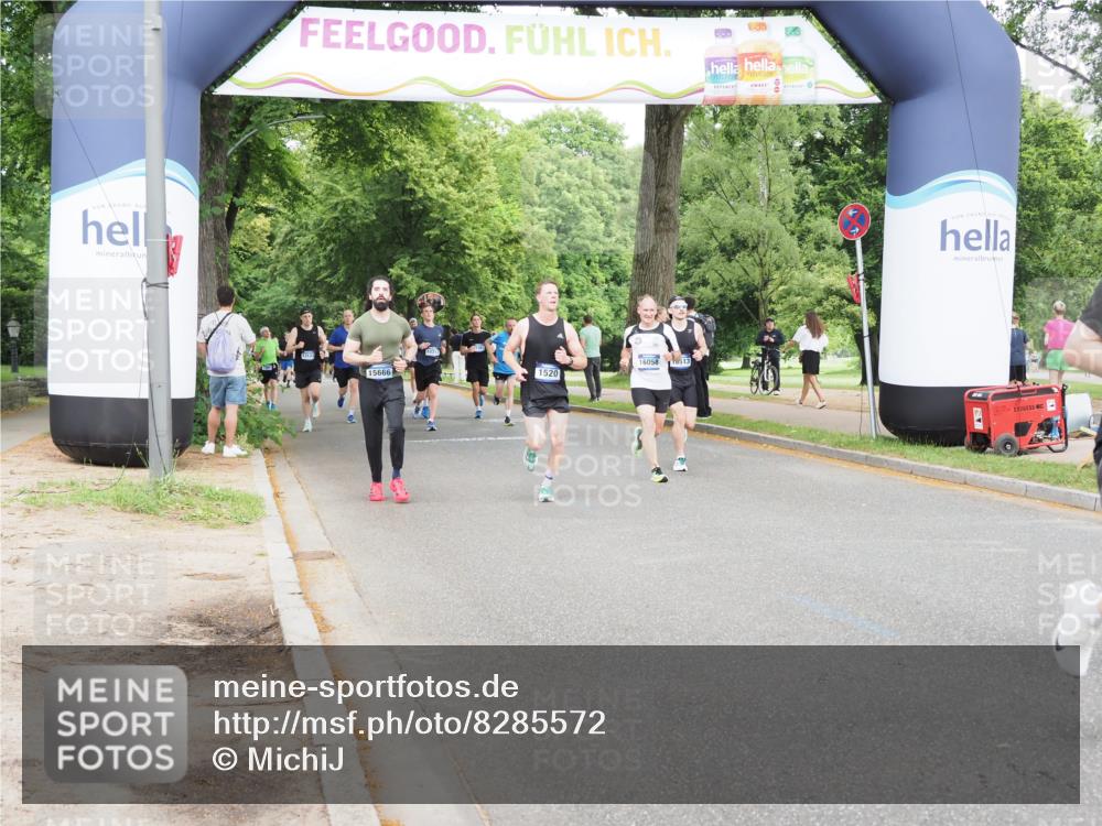 29.06.2025 - hella hamburg halbmarathon MichiJ http://msf.ph/oto/8285572 29.06.2025 10:32:53 Zwischen KM18-KM19 1520, 4691, 5648, 6575, 8218, 12154, 12159, 13996, 14351, 15334, 15666, 16316, 18513, 18539, 19116 meine-sportfotos.de