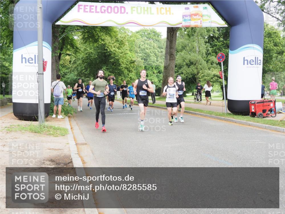 29.06.2025 - hella hamburg halbmarathon MichiJ http://msf.ph/oto/8285585 29.06.2025 10:32:53 Zwischen KM18-KM19 1520, 4691, 5648, 6575, 8218, 12154, 12159, 13996, 14351, 15334, 15666, 16316, 18513, 18539, 19116 meine-sportfotos.de