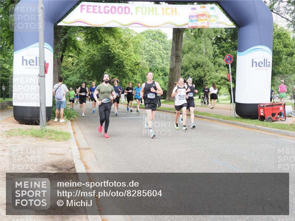 29.06.2025 - hella hamburg halbmarathon MichiJ http://msf.ph/oto/8285604 29.06.2025 10:32:53 Zwischen KM18-KM19 1520, 4691, 5648, 6575, 8218, 12154, 12159, 13996, 14351, 15334, 15666, 16316, 18513, 18539, 19116 meine-sportfotos.de