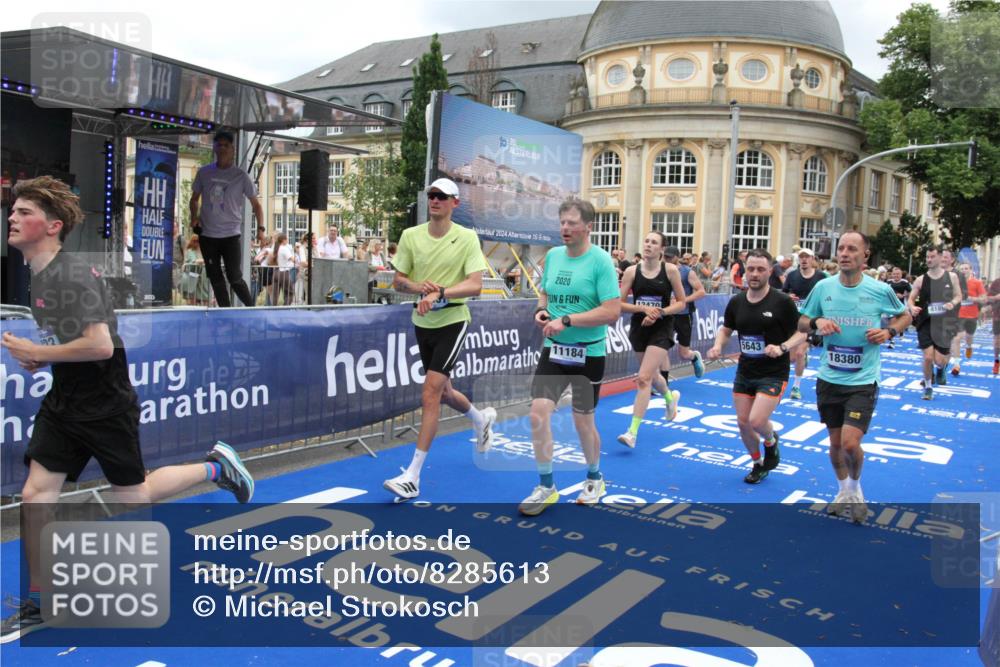 29.06.2025 - hella hamburg halbmarathon Michael Strokosch http://msf.ph/oto/8285613 29.06.2025 10:55:24 Ziel 1130, 4189, 5287, 5643, 6723, 6938, 8487, 10263, 11184, 12526, 13236, 13470, 16985, 17603, 17940, 18290, 18380, 18531 meine-sportfotos.de