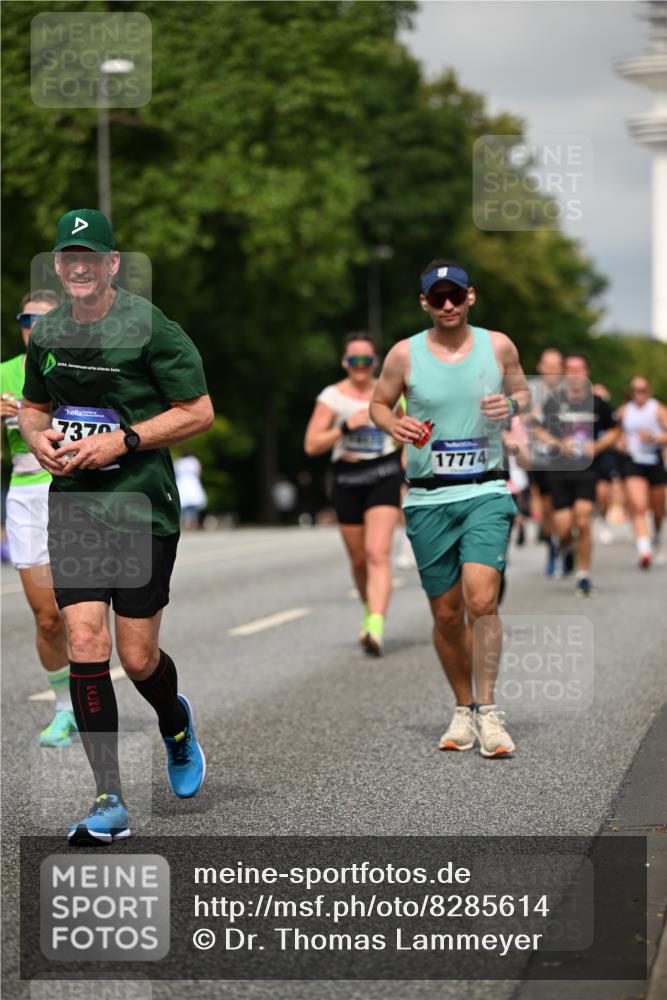 29.06.2025 - hella hamburg halbmarathon Dr. Thomas Lammeyer http://msf.ph/oto/8285614 29.06.2025 10:15:58 Kennedybrücke 1062, 1790, 2661, 3746, 3837, 4499, 6966, 7370, 7474, 8206, 8207, 8368, 9119, 9253, 9254, 9405 meine-sportfotos.de