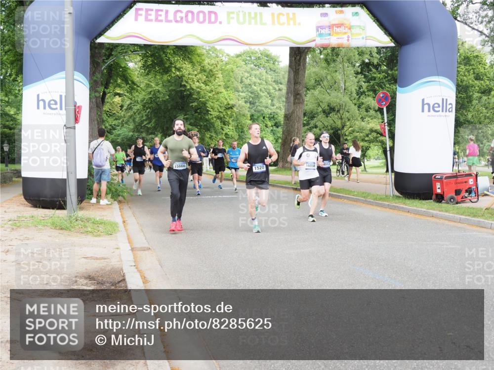 29.06.2025 - hella hamburg halbmarathon MichiJ http://msf.ph/oto/8285625 29.06.2025 10:32:53 Zwischen KM18-KM19 1520, 4691, 5648, 6575, 8218, 12154, 12159, 13996, 14351, 15334, 15666, 16316, 18513, 18539, 19116 meine-sportfotos.de