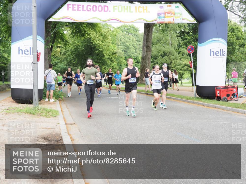 29.06.2025 - hella hamburg halbmarathon MichiJ http://msf.ph/oto/8285645 29.06.2025 10:32:53 Zwischen KM18-KM19 1520, 4691, 5648, 6575, 8218, 12154, 12159, 13996, 14351, 15334, 15666, 16316, 18513, 18539, 19116 meine-sportfotos.de