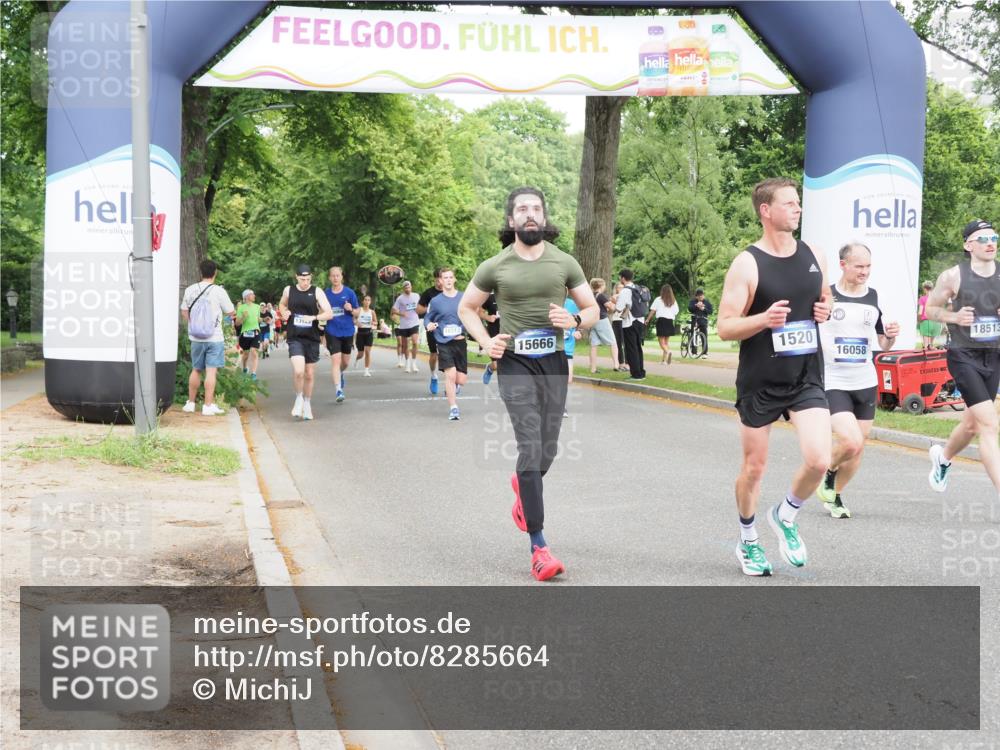29.06.2025 - hella hamburg halbmarathon MichiJ http://msf.ph/oto/8285664 29.06.2025 10:32:54 Zwischen KM18-KM19 1520, 4691, 6575, 8218, 12154, 13123, 13996, 14351, 15334, 15666, 16316, 18513, 18539, 19116 meine-sportfotos.de