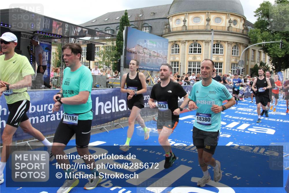 29.06.2025 - hella hamburg halbmarathon Michael Strokosch http://msf.ph/oto/8285672 29.06.2025 10:55:25 Ziel 1130, 2771, 4189, 5287, 5643, 6723, 6938, 8487, 10263, 11184, 12526, 13234, 13236, 13470, 16985, 17603, 17940, 18290, 18380, 18531 meine-sportfotos.de
