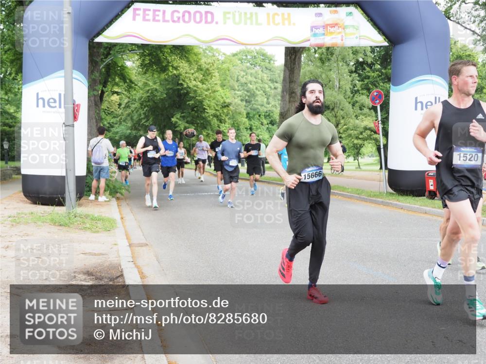 29.06.2025 - hella hamburg halbmarathon MichiJ http://msf.ph/oto/8285680 29.06.2025 10:32:55 Zwischen KM18-KM19 1520, 6575, 8218, 10313, 12154, 13123, 13996, 14351, 15334, 15666, 16316, 18513, 19116 meine-sportfotos.de