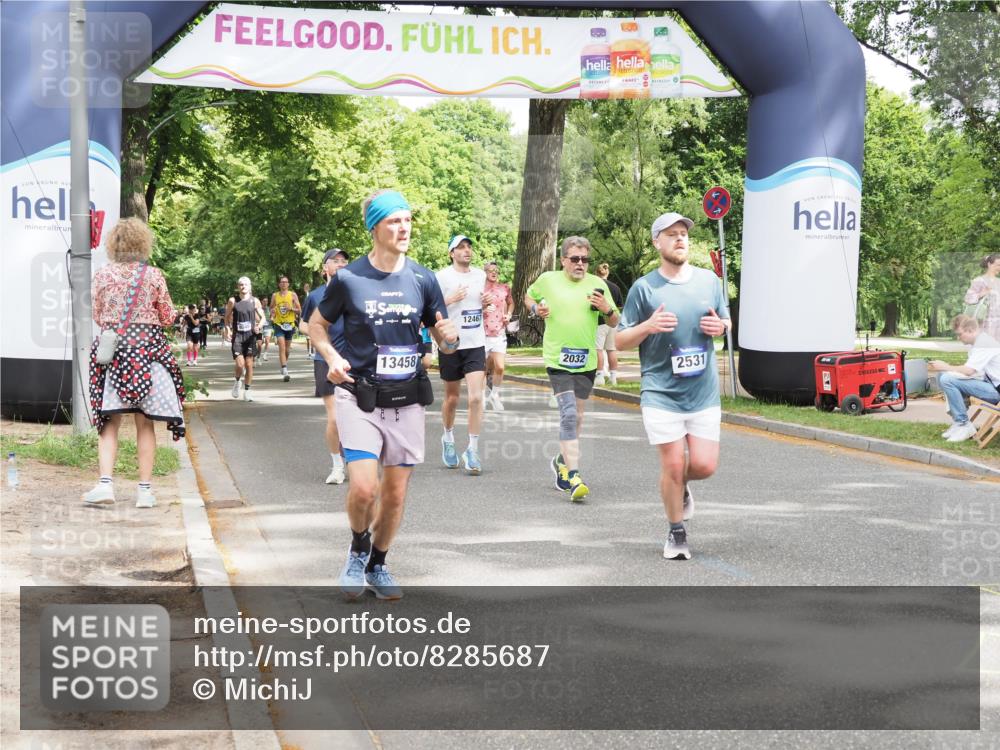 29.06.2025 - hella hamburg halbmarathon MichiJ http://msf.ph/oto/8285687 29.06.2025 10:58:56 Zwischen KM18-KM19 2032, 2531, 2961, 6518, 7941, 8274, 10443, 12467, 13458, 13951, 14999, 15352, 18320 meine-sportfotos.de