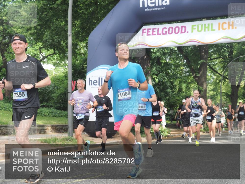 29.06.2025 - hella hamburg halbmarathon KatJ http://msf.ph/oto/8285702 29.06.2025 10:41:24 Zwischen KM18-KM19 1496, 1628, 6938, 7395, 8316 meine-sportfotos.de