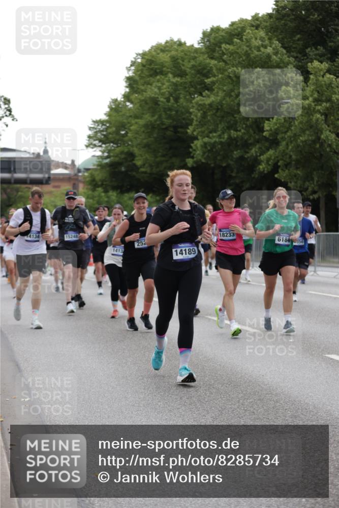 29.06.2025 - hella hamburg halbmarathon Jannik Wohlers http://msf.ph/oto/8285734 29.06.2025 10:35:37 Lombardsbrücke 1008, 1010, 1036, 1183, 1775, 1780, 2352, 2520, 2827, 2870, 3401, 3598, 3699, 3877, 3990, 4326, 4413, 4798, 5666, 6184, 6845, 6896, 7086, 7275, 8356, 8947, 9432, 9744, 10047, 11010, 11187, 11198, 11979, 12342, 12430, 12660, 12661, 12869, 13492, 13600, 13602, 14134, 14189, 14249, 14251, 14955, 15075, 15078, 15248, 15281, 15587, 15612, 15617, 15618, 15827, 15830, 15876, 16570, 16571, 17635, 18541, 18688 meine-sportfotos.de