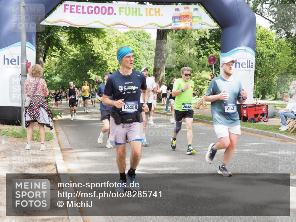 29.06.2025 - hella hamburg halbmarathon MichiJ http://msf.ph/oto/8285741 29.06.2025 10:58:56 Zwischen KM18-KM19 2032, 2531, 2961, 6518, 7941, 8274, 10443, 12467, 13458, 13951, 14999, 15352, 18320 meine-sportfotos.de
