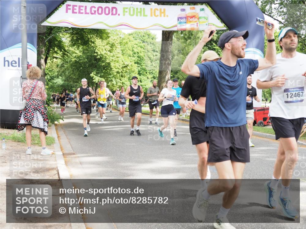 29.06.2025 - hella hamburg halbmarathon MichiJ http://msf.ph/oto/8285782 29.06.2025 10:58:58 Zwischen KM18-KM19 1379, 2032, 2531, 2961, 7941, 8274, 8673, 10442, 10443, 12467, 13212, 13458, 13951, 14999, 15051, 15352 meine-sportfotos.de