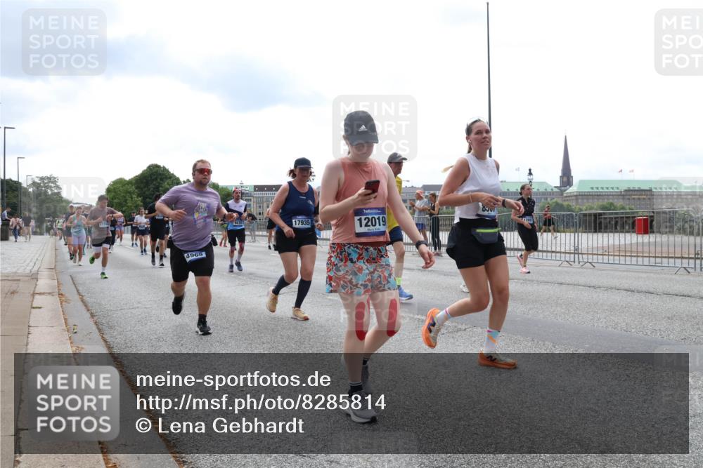 29.06.2025 - hella hamburg halbmarathon Lena Gebhardt http://msf.ph/oto/8285814 29.06.2025 10:35:36 Lombardsbrücke 4965, 17935, 12019, 8307, 1108, 1336, 1717, 1730, 1786, 1821, 2001, 2198, 2352, 2376, 2425, 2751, 2787, 2811, 2827, 3243, 3598, 3828, 3958, 3990, 4333, 4564, 4703, 4704, 4902, 4965, 5027, 5147, 5240, 5531, 5793, 6021, 6029, 6189, 6365, 6381, 6471, 6746, 6845, 6859, 6867, 7267, 7304, 7382, 7927, 8249, 8296, 8333, 8567, 9342, 9470, 9803, 9806, 9819, 10393, 10531, 10565, 10652, 11233, 11320, 11359, 11565, 11838, 11839, 11886, 12026, 12062, 12326, 12408 meine-sportfotos.de