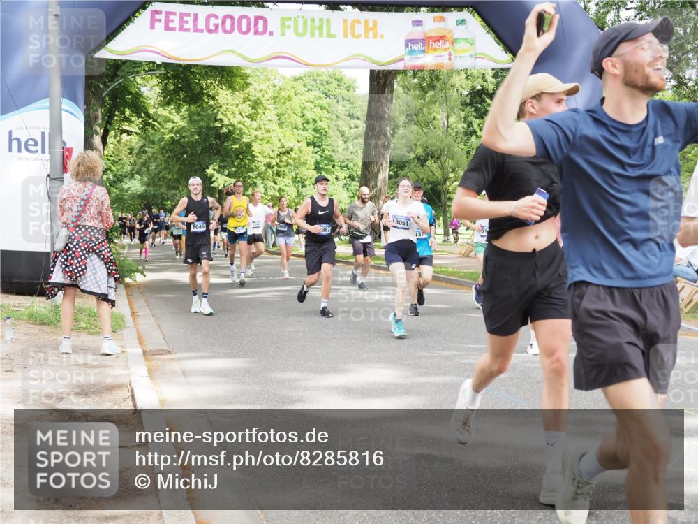 29.06.2025 - hella hamburg halbmarathon MichiJ http://msf.ph/oto/8285816 29.06.2025 10:58:58 Zwischen KM18-KM19 1379, 2032, 2531, 2961, 7941, 8274, 8673, 10442, 10443, 12467, 13212, 13458, 13951, 14999, 15051, 15352 meine-sportfotos.de