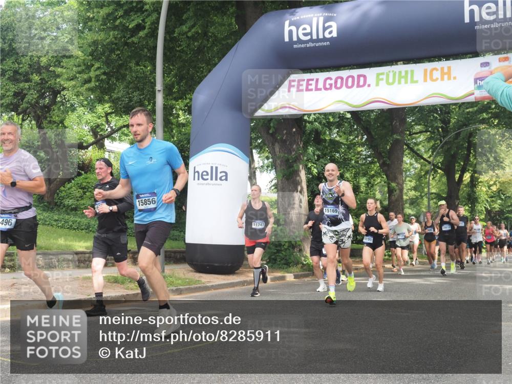 29.06.2025 - hella hamburg halbmarathon KatJ http://msf.ph/oto/8285911 29.06.2025 10:41:25 Zwischen KM18-KM19 1496, 1628, 2561, 7395, 8316 meine-sportfotos.de