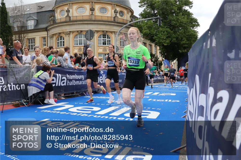 29.06.2025 - hella hamburg halbmarathon Strokosch-Dieckow http://msf.ph/oto/8285943 29.06.2025 10:47:58 Ziel 1086, 1604, 1613, 4324, 4528, 4601, 5022, 6377, 6836, 9638, 12706, 12724, 12747, 12808, 13570, 14730, 15333, 16149, 16766, 17451, 18206, 18922, 19198 meine-sportfotos.de