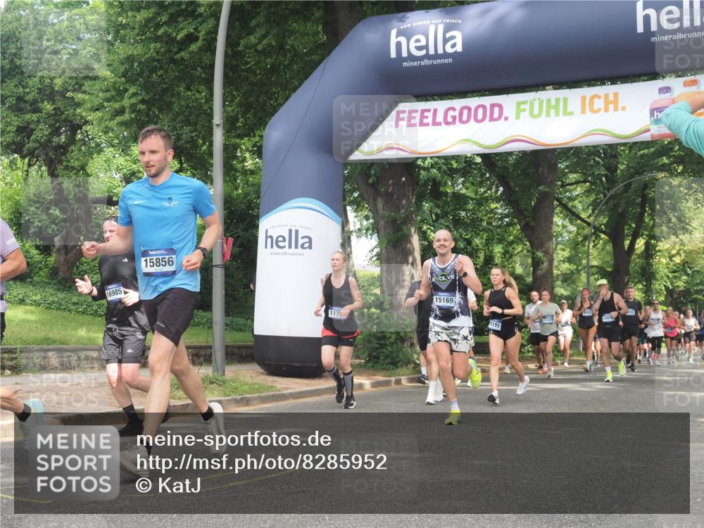 29.06.2025 - hella hamburg halbmarathon KatJ http://msf.ph/oto/8285952 29.06.2025 10:41:25 Zwischen KM18-KM19 1496, 1628, 2561, 7395, 8316 meine-sportfotos.de