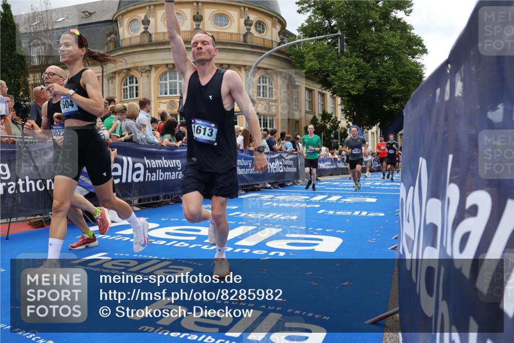 29.06.2025 - hella hamburg halbmarathon Strokosch-Dieckow http://msf.ph/oto/8285982 29.06.2025 10:47:59 Ziel 1086, 1604, 1613, 4324, 4528, 4601, 4711, 5022, 6377, 9638, 12706, 12724, 12747, 12808, 13570, 14730, 15333, 16149, 16766, 17451, 18206, 18922, 19198 meine-sportfotos.de