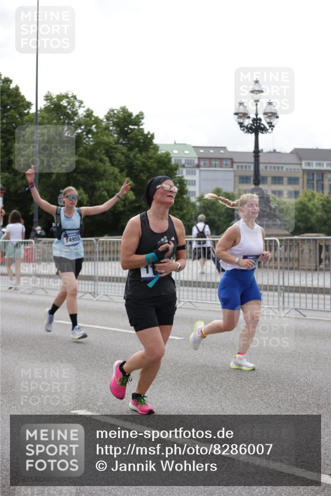 29.06.2025 - hella hamburg halbmarathon Jannik Wohlers http://msf.ph/oto/8286007 29.06.2025 10:35:39 Lombardsbrücke 1008, 1010, 1036, 1183, 1775, 1780, 2520, 2827, 2870, 3401, 3598, 3699, 3877, 3990, 4326, 4413, 4798, 5666, 6092, 6184, 6845, 6896, 7086, 7111, 7275, 8356, 8581, 8947, 9432, 9744, 10047, 10577, 11010, 11187, 11198, 11979, 12342, 12430, 12660, 12661, 13492, 13600, 13602, 13679, 14134, 14189, 14249, 14251, 14955, 15075, 15078, 15248, 15281, 15370, 15587, 15612, 15617, 15618, 15676, 15677, 15827, 15830, 15876, 16570, 16571, 17635, 18541 meine-sportfotos.de