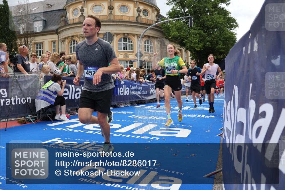 29.06.2025 - hella hamburg halbmarathon Strokosch-Dieckow http://msf.ph/oto/8286017 29.06.2025 10:48:01 Ziel 1086, 1604, 1613, 4324, 4528, 4601, 4711, 5022, 6377, 9544, 9626, 9638, 12706, 12724, 12747, 12808, 13570, 15333, 16094, 16149, 16269, 16766, 18206, 18922, 19198 meine-sportfotos.de
