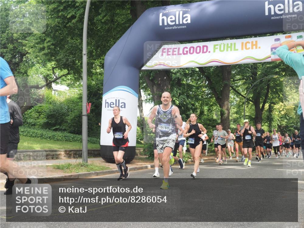 29.06.2025 - hella hamburg halbmarathon KatJ http://msf.ph/oto/8286054 29.06.2025 10:41:26 Zwischen KM18-KM19 1496, 1628, 2561, 7129, 7395, 8316 meine-sportfotos.de