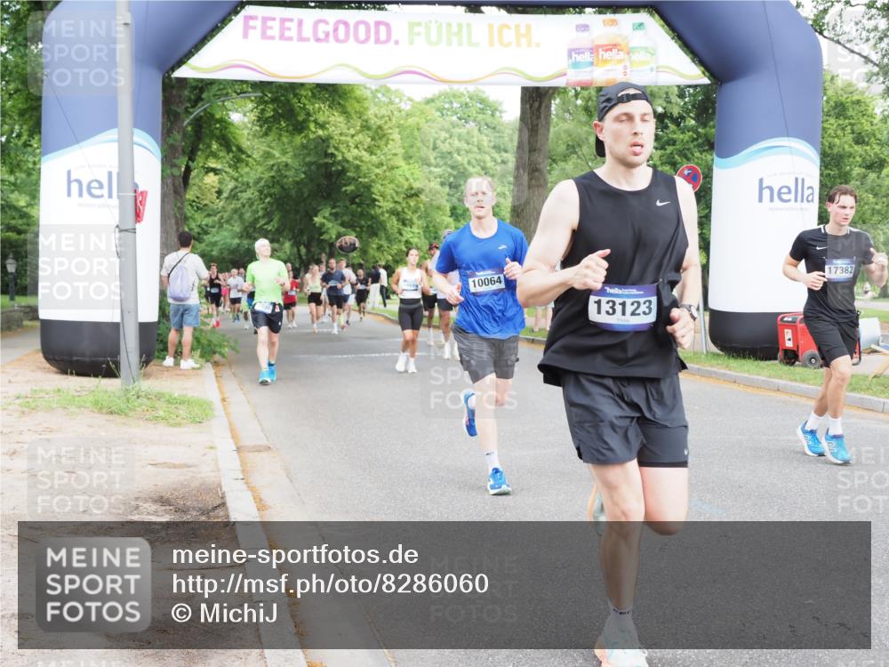 29.06.2025 - hella hamburg halbmarathon MichiJ http://msf.ph/oto/8286060 29.06.2025 10:32:58 Zwischen KM18-KM19 1520, 1600, 10064, 10313, 12154, 13123, 13996, 14351, 15334, 15666, 17381, 17382, 18513, 18806 meine-sportfotos.de