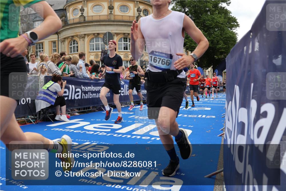 29.06.2025 - hella hamburg halbmarathon Strokosch-Dieckow http://msf.ph/oto/8286081 29.06.2025 10:48:02 Ziel 1086, 1604, 1613, 1914, 4324, 4528, 4601, 4711, 5022, 6377, 9544, 9626, 9638, 12706, 12724, 12747, 12808, 13570, 14192, 15333, 15973, 16094, 16149, 16269, 16766, 18206, 18922, 19198 meine-sportfotos.de