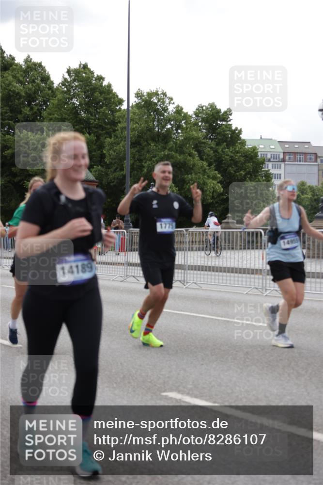 29.06.2025 - hella hamburg halbmarathon Jannik Wohlers http://msf.ph/oto/8286107 29.06.2025 10:35:40 Lombardsbrücke 1008, 1010, 1036, 1183, 1775, 1780, 2520, 2870, 3401, 3598, 3699, 3877, 3990, 4245, 4326, 4413, 4798, 5666, 6092, 6093, 6184, 6417, 6845, 6896, 7086, 7111, 7140, 7275, 8356, 8581, 8947, 9432, 9744, 10047, 10577, 11010, 11187, 11198, 11979, 12342, 12430, 12660, 12661, 13422, 13492, 13600, 13602, 13679, 14134, 14189, 14249, 14251, 14955, 15075, 15078, 15248, 15281, 15370, 15587, 15612, 15617, 15618, 15676, 15677, 15827, 15830, 15876, 16570, 16571, 17635, 18541 meine-sportfotos.de
