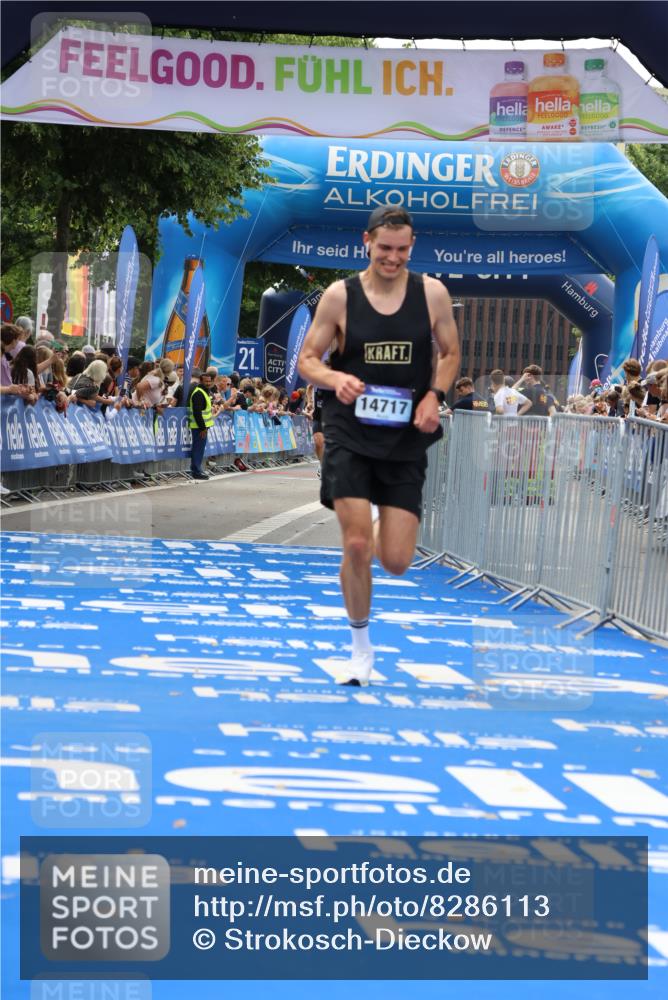 29.06.2025 - hella hamburg halbmarathon Strokosch-Dieckow http://msf.ph/oto/8286113 29.06.2025 10:21:08 Ziel 14717, 16120 meine-sportfotos.de