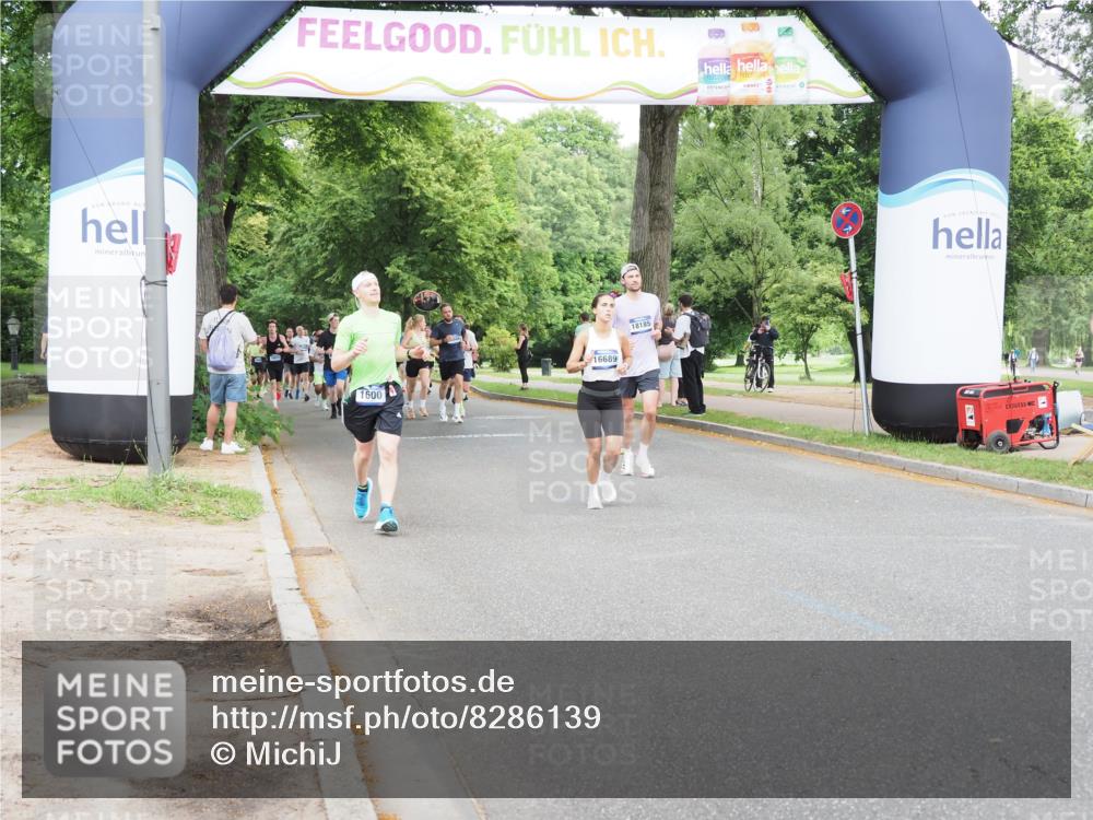 29.06.2025 - hella hamburg halbmarathon MichiJ http://msf.ph/oto/8286139 29.06.2025 10:33:00 Zwischen KM18-KM19 1600, 10064, 10313, 13123, 15666, 17381, 17382, 18185, 18513, 18806 meine-sportfotos.de