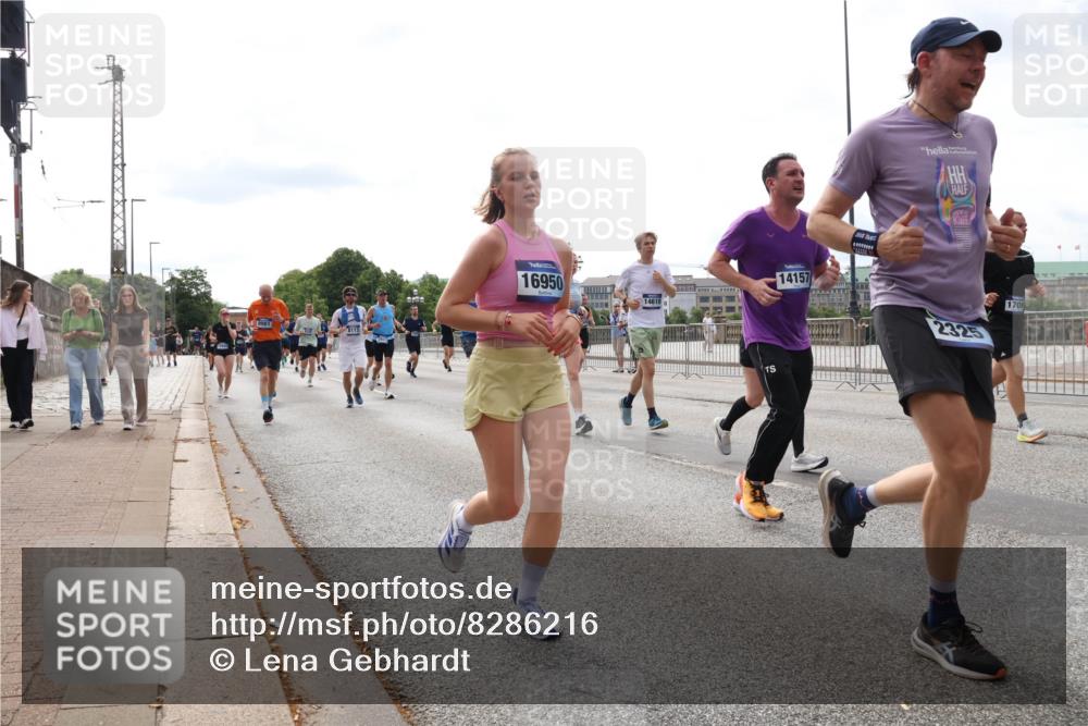 29.06.2025 - hella hamburg halbmarathon Lena Gebhardt http://msf.ph/oto/8286216 29.06.2025 10:20:53 Lombardsbrücke 9981, 16950, 14610, 14157, 2325, 1709, 1011, 1266, 1471, 1658, 2053, 2101, 2325, 2383, 2478, 2834, 2923, 2945, 2986, 3161, 3247, 3453, 3733, 3781, 3813, 4082, 4154, 4166, 4288, 4350, 4422, 4754, 4869, 5041, 5061, 5181, 5625, 5767, 6275, 6308, 6608, 6951, 7131, 7228, 7608, 8113, 8588, 8724, 8726, 8940, 9005, 9011, 9108, 9236, 9722, 9981, 10050, 10350, 10585, 10602, 10613, 10647, 11100, 11145, 11603, 11698, 11835, 11995, 12175, 12694, 12844, 13057, 13508 meine-sportfotos.de
