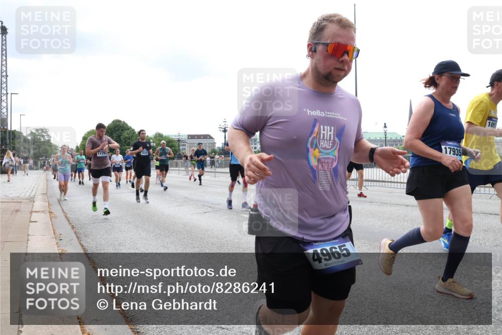 29.06.2025 - hella hamburg halbmarathon Lena Gebhardt http://msf.ph/oto/8286241 29.06.2025 10:35:37 Lombardsbrücke 1179, 18361, 31, 17935, 4965, 105, 1108, 1336, 1717, 1730, 1786, 1821, 2001, 2198, 2352, 2376, 2425, 2751, 2787, 2811, 2827, 3243, 3598, 3828, 3958, 3990, 4333, 4564, 4703, 4704, 4902, 4965, 5027, 5147, 5240, 5531, 5793, 6021, 6029, 6189, 6365, 6381, 6471, 6746, 6845, 6859, 6867, 7267, 7304, 7382, 7927, 8249, 8296, 8333, 8567, 9342, 9432, 9470, 9803, 9806, 9819, 10393, 10531, 10565, 10652, 11233, 11320, 11359, 11565, 11838, 11839, 11886, 12026, 12062, 12326, 12408 meine-sportfotos.de