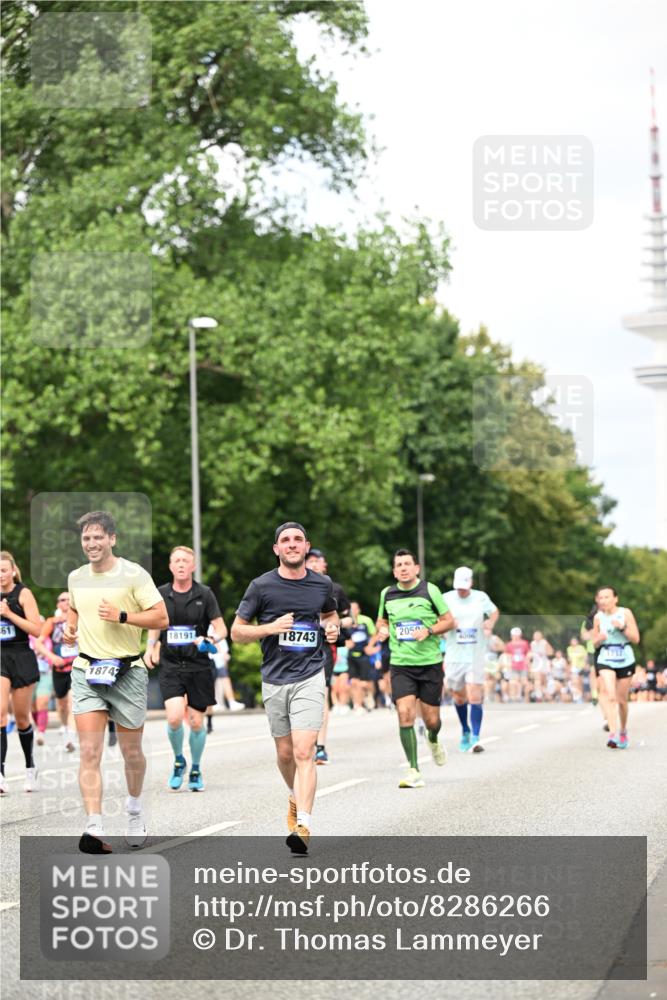 29.06.2025 - hella hamburg halbmarathon Dr. Thomas Lammeyer http://msf.ph/oto/8286266 29.06.2025 10:37:05 Kennedybrücke 1078, 1199, 1237, 1373, 1647, 1732, 1879, 2059, 2384, 2959, 3221, 3391, 3422, 3653, 3660, 3670, 3708, 3753, 4030, 4096, 4446, 4555, 5110, 5156, 5581, 6861, 7135, 7749, 7750, 8170, 8175, 8595, 8839, 9034, 9289, 9471, 9542, 9768, 9780, 9812, 10002, 10770 meine-sportfotos.de