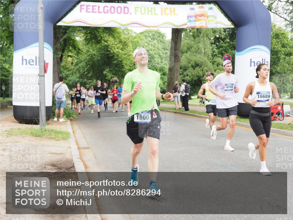 29.06.2025 - hella hamburg halbmarathon MichiJ http://msf.ph/oto/8286294 29.06.2025 10:33:02 Zwischen KM18-KM19 1600, 10064, 10313, 13123, 16689, 17381, 17382, 18185, 18631, 18806 meine-sportfotos.de