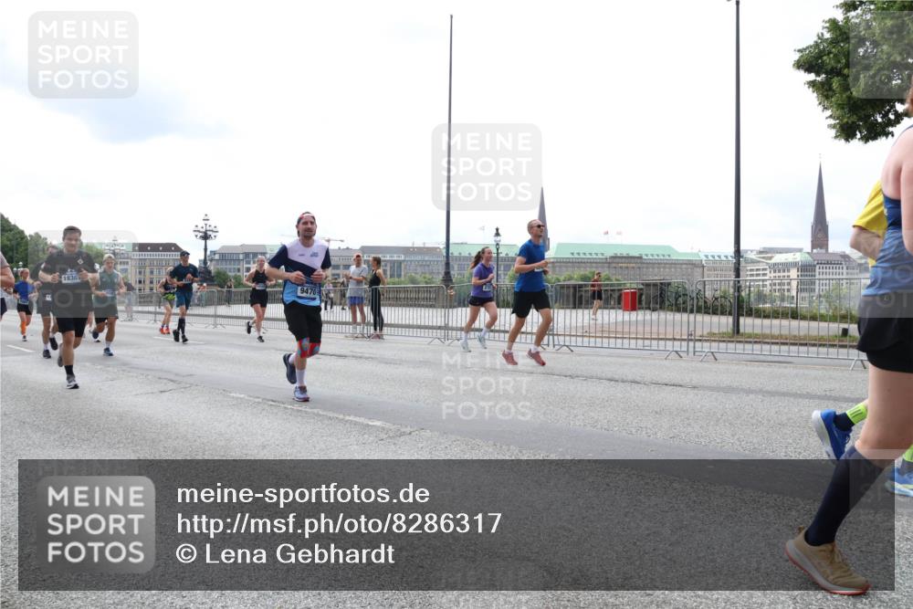 29.06.2025 - hella hamburg halbmarathon Lena Gebhardt http://msf.ph/oto/8286317 29.06.2025 10:35:38 Lombardsbrücke 1836, 9470, 1108, 1336, 1717, 1730, 1786, 1821, 2001, 2198, 2352, 2376, 2425, 2751, 2787, 2811, 2827, 3243, 3598, 3828, 3958, 3990, 4333, 4413, 4703, 4704, 4902, 4965, 5027, 5147, 5240, 5531, 5793, 6021, 6029, 6189, 6365, 6381, 6471, 6746, 6845, 6859, 6867, 7267, 7304, 7382, 7927, 8249, 8296, 8333, 8567, 9342, 9432, 9470, 9803, 9806, 9819, 10393, 10531, 10565, 10652, 11233, 11320, 11359, 11565, 11838, 11839, 11886, 12026, 12062, 12326, 12408 meine-sportfotos.de