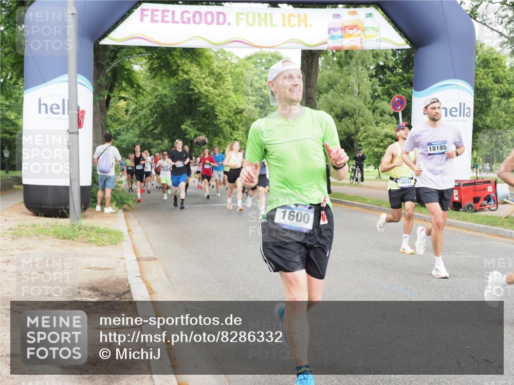 29.06.2025 - hella hamburg halbmarathon MichiJ http://msf.ph/oto/8286332 29.06.2025 10:33:02 Zwischen KM18-KM19 1600, 10064, 10313, 13123, 16689, 17381, 17382, 18185, 18631, 18806 meine-sportfotos.de