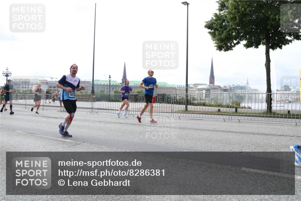 29.06.2025 - hella hamburg halbmarathon Lena Gebhardt http://msf.ph/oto/8286381 29.06.2025 10:35:38 Lombardsbrücke 9470, 2787, 9342, 1108, 1336, 1717, 1730, 1786, 1821, 2001, 2198, 2352, 2376, 2425, 2751, 2787, 2811, 2827, 3243, 3598, 3828, 3958, 3990, 4333, 4413, 4703, 4704, 4902, 4965, 5027, 5147, 5240, 5531, 5793, 6021, 6029, 6189, 6365, 6381, 6471, 6746, 6845, 6859, 6867, 7267, 7304, 7382, 7927, 8249, 8296, 8333, 8567, 9342, 9432, 9470, 9803, 9806, 9819, 10393, 10531, 10565, 10652, 11233, 11320, 11359, 11565, 11838, 11839, 11886, 12026, 12062, 12326, 12408 meine-sportfotos.de