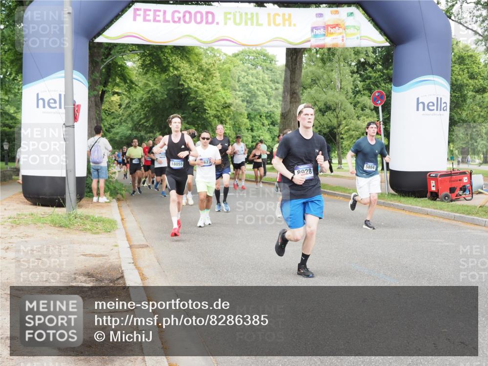 29.06.2025 - hella hamburg halbmarathon MichiJ http://msf.ph/oto/8286385 29.06.2025 10:33:06 Zwischen KM18-KM19 1600, 4915, 5884, 8928, 10596, 16506, 16689, 18185, 18631 meine-sportfotos.de