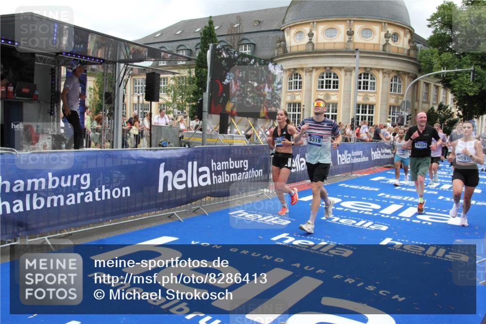 29.06.2025 - hella hamburg halbmarathon Michael Strokosch http://msf.ph/oto/8286413 29.06.2025 10:55:34 Ziel 2252, 2771, 4951, 5319, 6591, 8573, 11554, 11568, 12196, 12544, 12584, 13234, 13267, 14036, 14592, 16110, 16213, 16334, 16609, 17615 meine-sportfotos.de